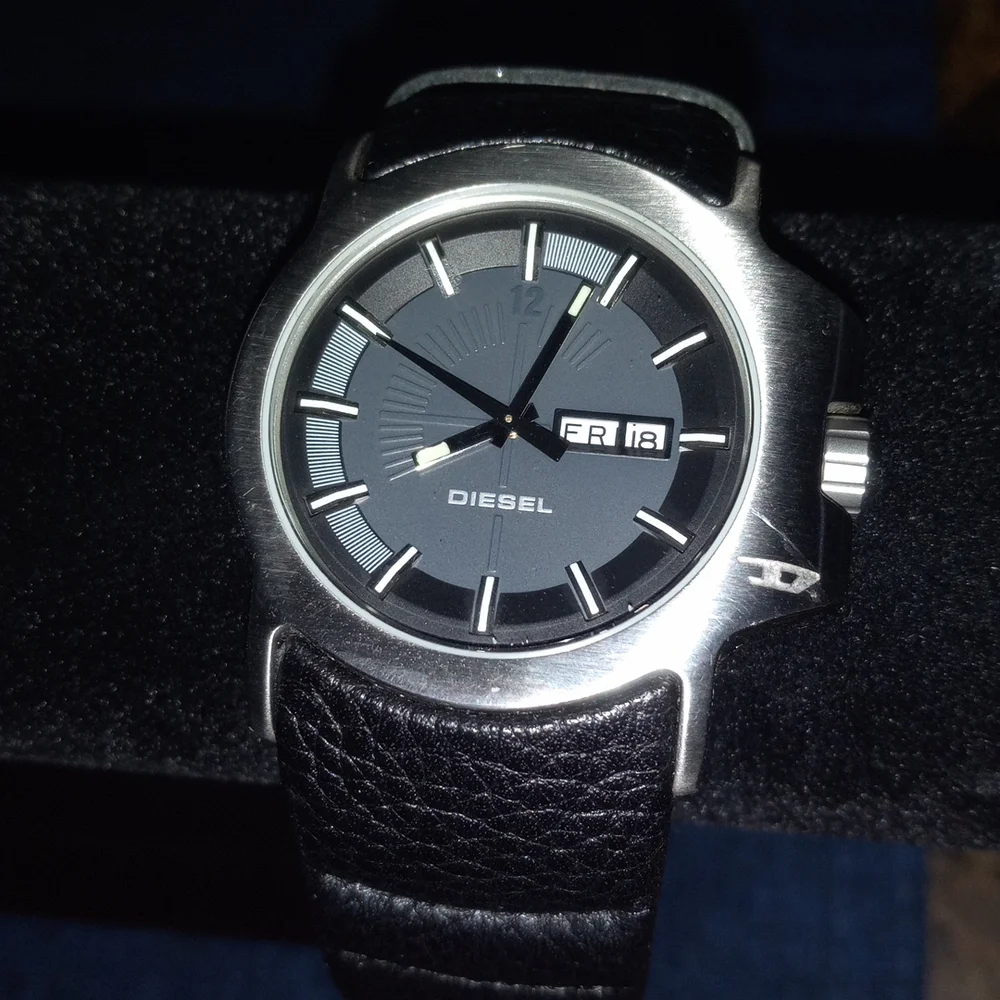 Deisel Watch - Picture 1 of 3